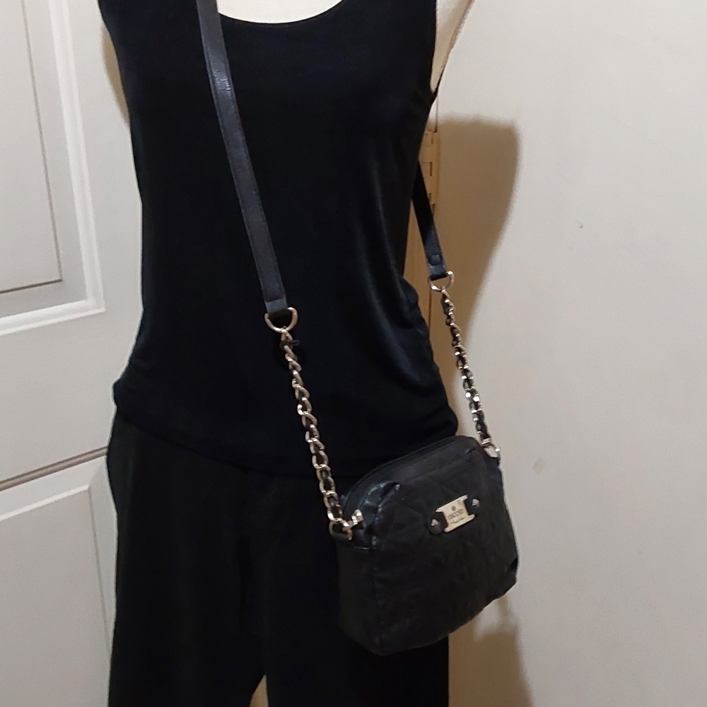 🌺 Like New Nicole Miller Black Quilted Crossbody Bag/Purse